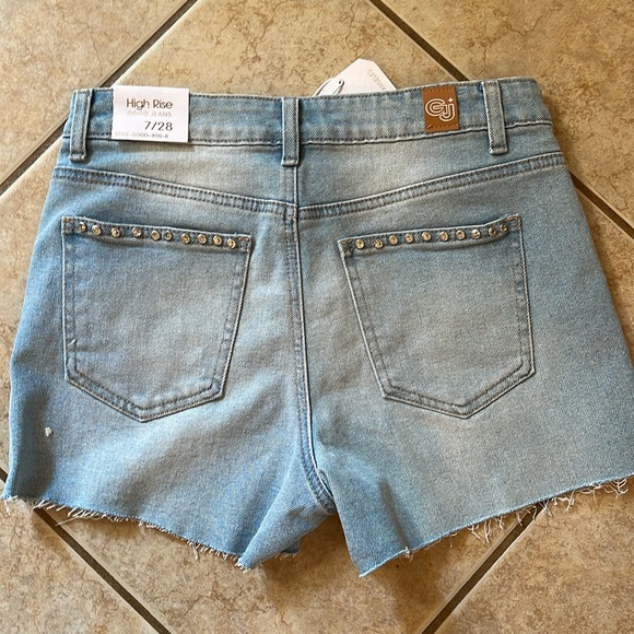 *GOGO* Diamond Jean Shorts Size 28 - Picture 3 of 3
